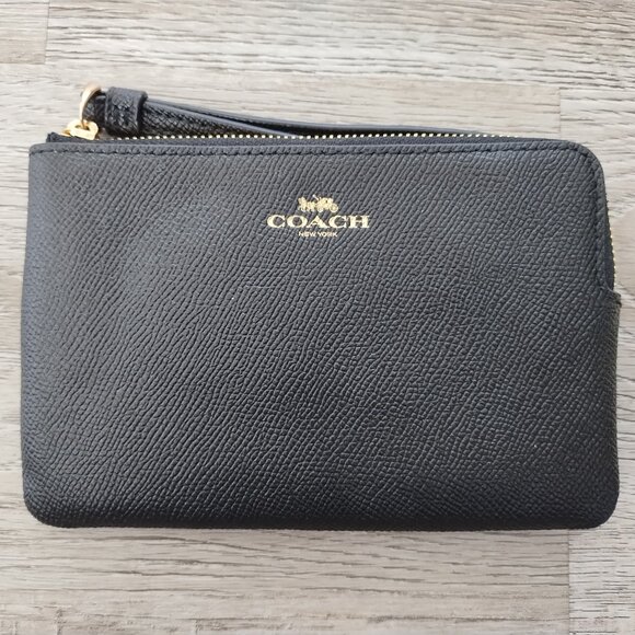Coach Wristlet - Picture 1 of 4